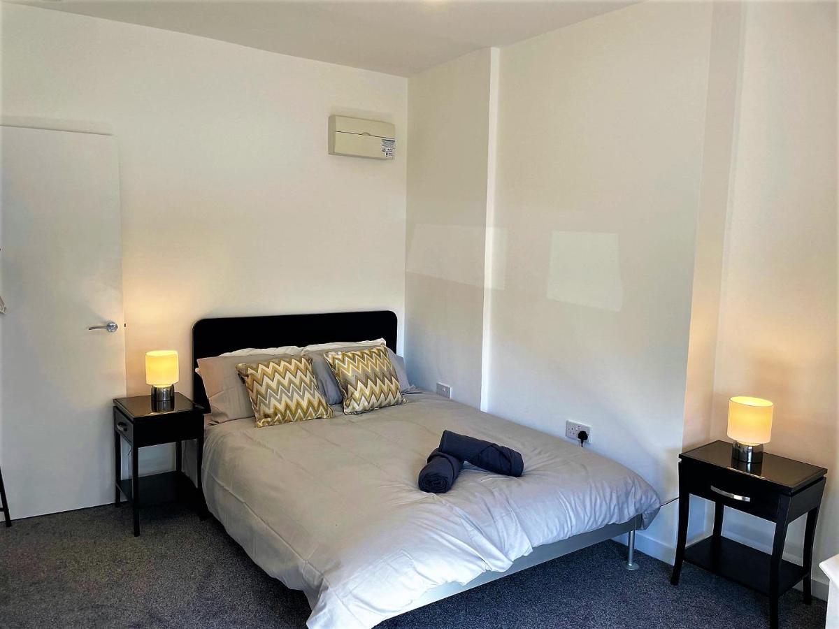 Apartment Ford Haven